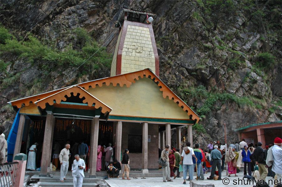 http://www.shunya.net/Pictures/Himalayas/Yamunotri/Yamunotri32.jpg