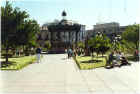 Guadalajara-plaza.jpg (221828 bytes)