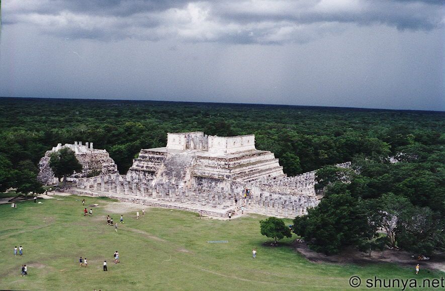 رحله المكسيك chichen-ruins.jpg