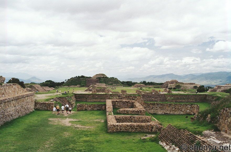 رحله المكسيك MonteAlban5.jpg